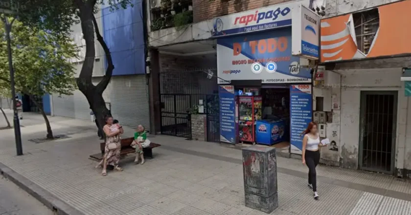 Clausuraron un Rapipago del microcentro que cobraba plus para pagar un servicio: está prohibido