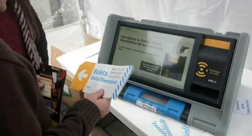 ¿Boleta única electrónica en Tucumán? Acevedo y legisladores participaron como observadores electorales en Salta
