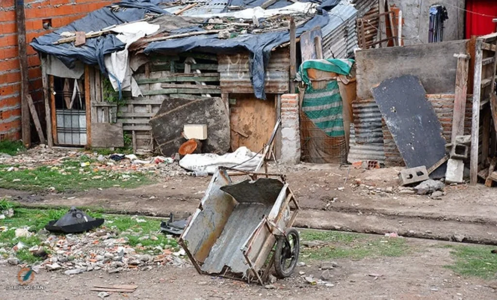 El Ministerio de Capital Humano informó que el porcentaje de pobreza se redujo al 31,7%