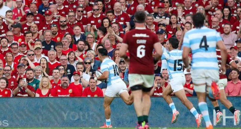 Con una actuación descollante del tucumano Tomás Albornoz, Los Pumas hicieron historia en Dublin