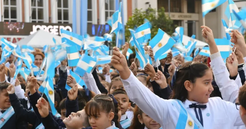 Día de la Bandera: el acto central será en la explanada de Casa de Gobierno