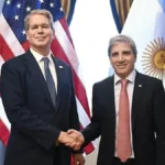 Ayuda de EE.UU: compra directa de pesos y un swap de US$20.000 millones