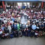 Jaldo recorrió una escuela donde los alumnos crearon un auto eléctrico