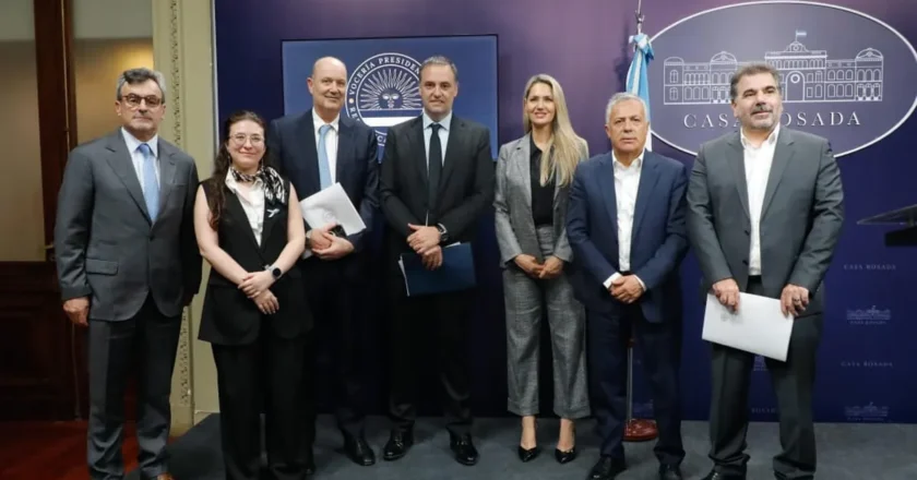 El Consejo de Mayo presentó el informe final que incluye la reforma laboral