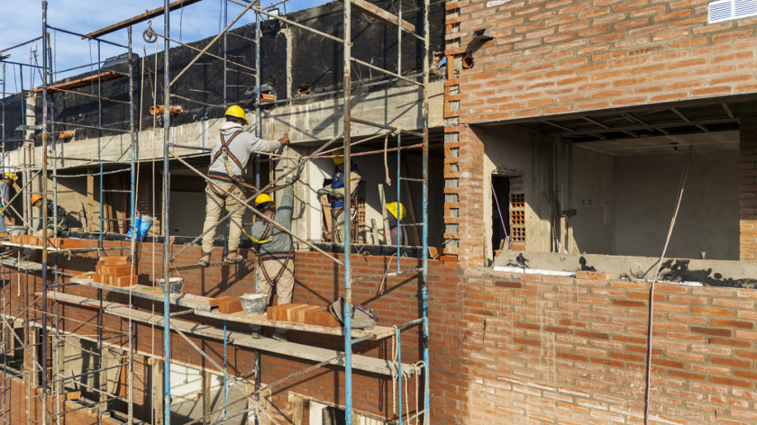 Avanzan las obras de viviendas en Tucumán