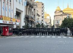 Aprehendidos, heridos y balas de goma: el festejo terminó de la peor manera en la plaza Independencia