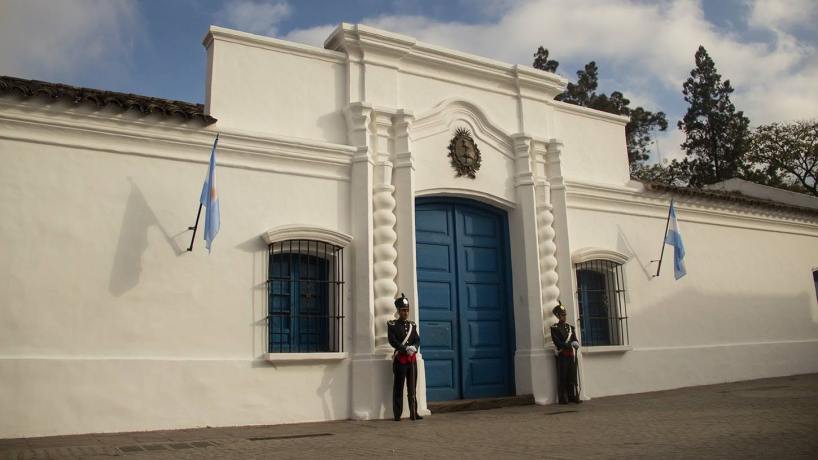 ¡Viva la Patria! Seguí los festejos del 9 de Julio en vivo desde plaza Independencia
