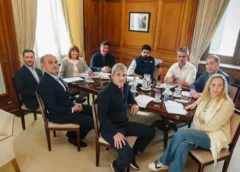 El Gobierno reúne otra vez a la mesa política para reactivar la agenda legislativa